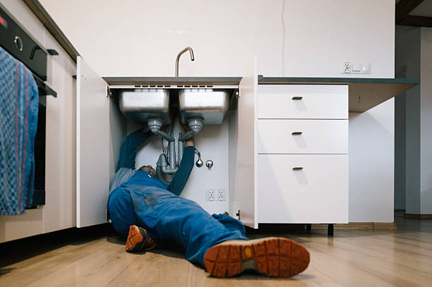 Professional Leak Detection technician working in Wade, MS